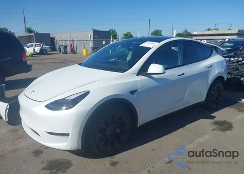 2023 Tesla Model Y Awd/Long Range Dual Motor All-Wheel Drive из США, поврежденный, VIN 7SAYGDEE8PF705377